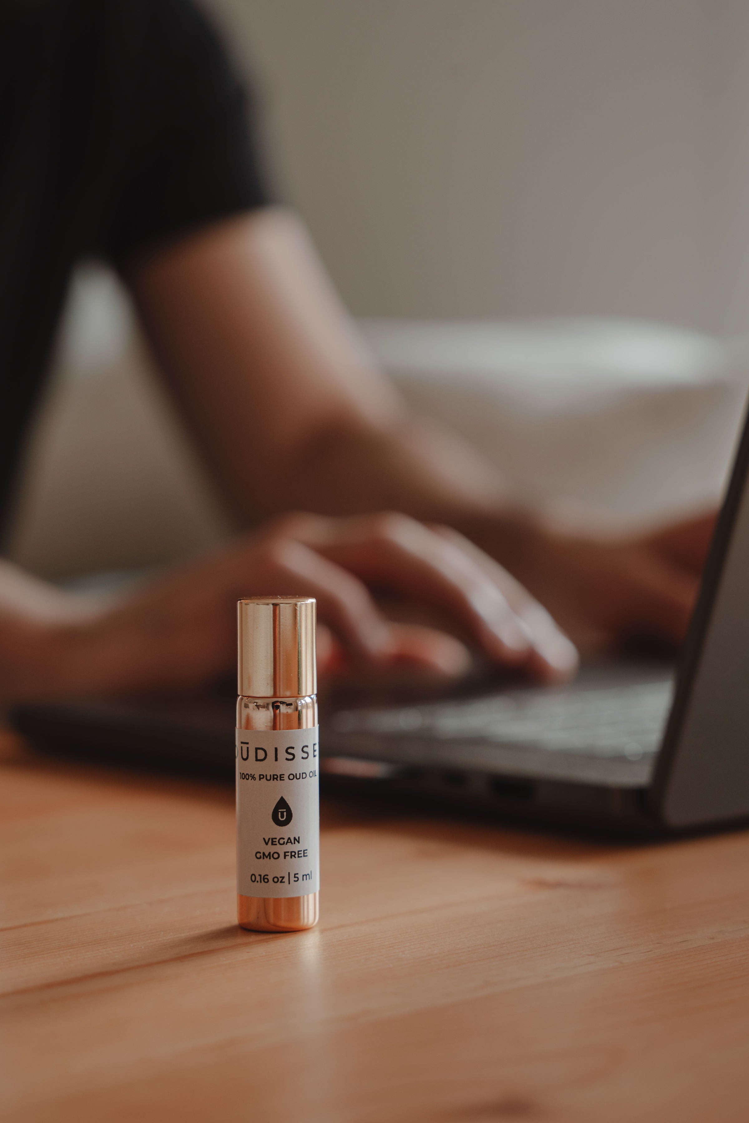 Roll-on d’huile de bois d'agar pur