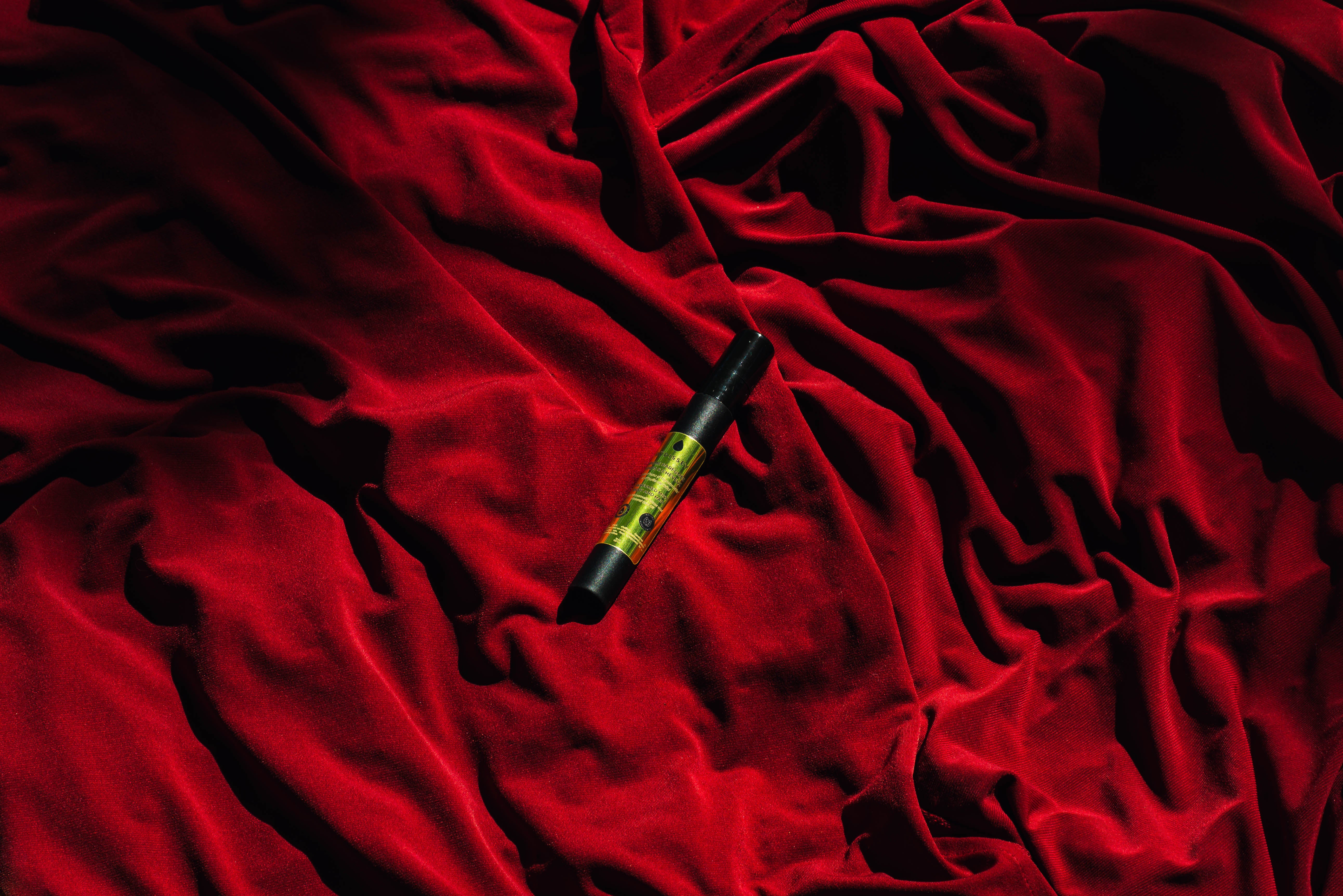 <strong>FRESHLY DROPPED</strong>